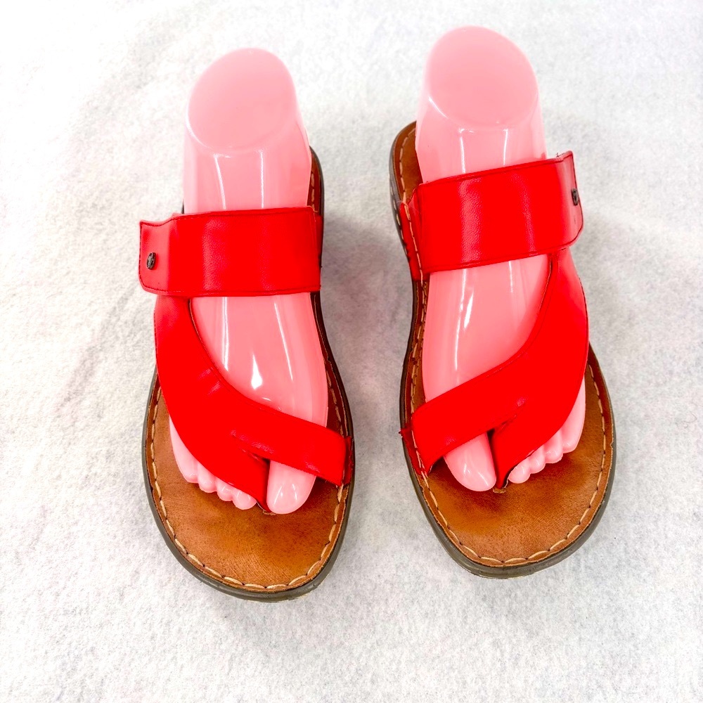 Soft comfort Red Sandals size 8.5